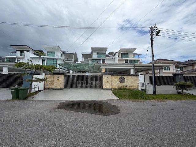Two & Half Story Semi Detached House for Sale at Pujut Miri 1