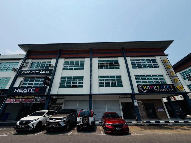 Pine Square Commercial Shoplot For Rent whole block 1