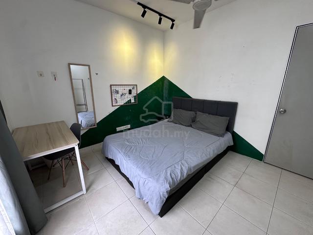 Newly Refurbished Middle Room (M2)| Setia Taipan, Setia Alam 1