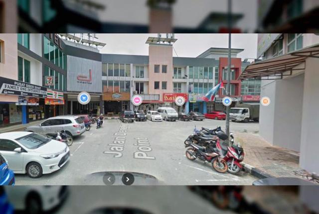 Non Bumi 3 storey Shoplot Dengkil Centre Points Full Tenanted Shop 1