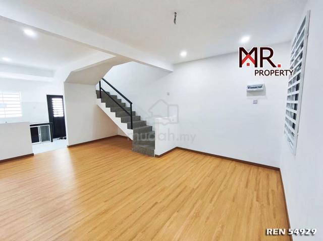 FULLY RENOVATED 3 Storey Terrace House Taman Bandar Baru FOR SALE 1