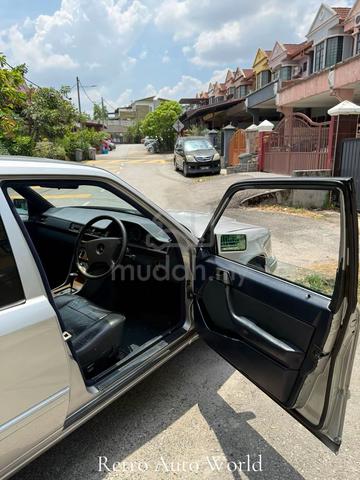 1988 Mercedes Benz 260E 2.6 (A) - 5