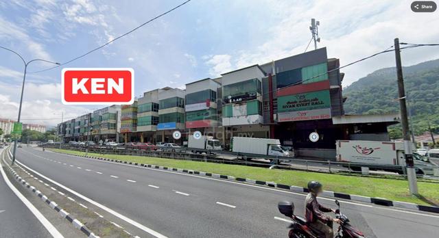 [FACING MAIN ROAD] Triple Storey Shoplot Paya Terubong FOR SALE 1