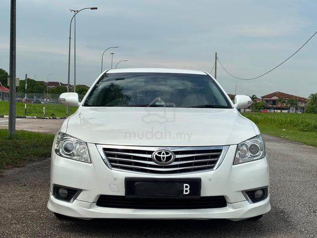 2011 Toyota CAMRY 2.0 E FACELIFT Good Condition - 3