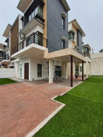 3 Storey Semi Detached House. Senai Utama. Gated Guarded. Senai. 1