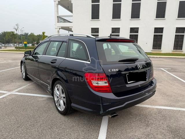 Rare Mercedes-Benz C180 Wagon - 2