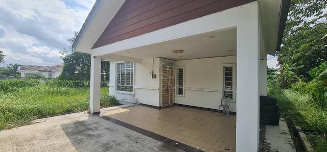 (BAWAH HARGA PASARAN) Banglo Setingkat Bandar Tasik Senangin 1