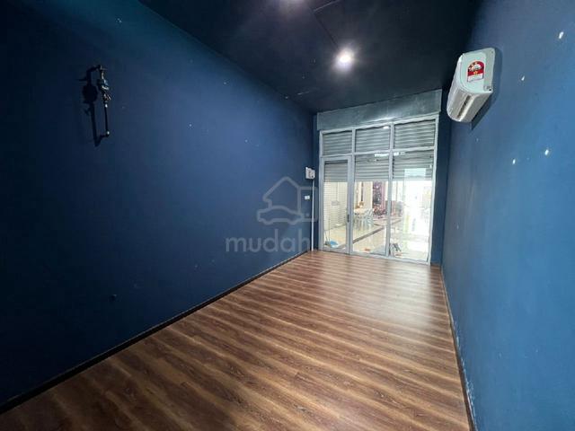 Bintulu Town Square mall, 1st floor, full reno, 240sft 4