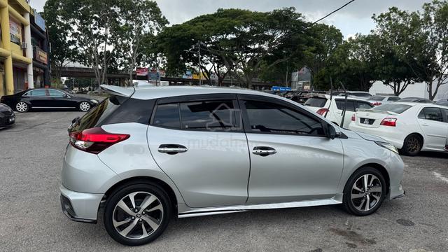 2022 Toyota YARIS 1.5 E FACELIFT (A) MAX LOAN - 5
