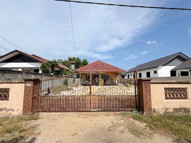 Banglo Kg Baru Kemasik 1