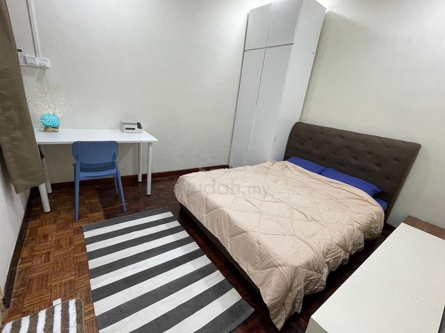 MasterRoom For Rent (Female Only) - Beverly Hills Ph1 1