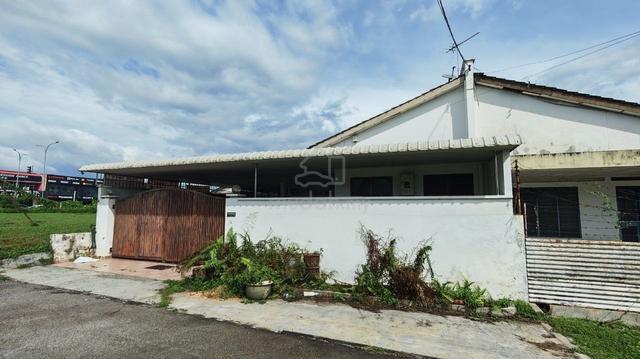 IPOH GARDEN / 1 Storey Semi-D / FREEHOLD / 5R4B / Renovated / Aeon 1