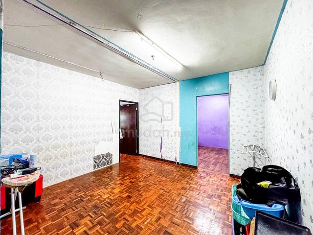 Flat PKNS Seksyen 24 Shah Alam 1