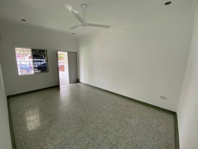 Single Storey SS3/16 Petaling Jaya [ PARTIALLY FURNISHED ] 1