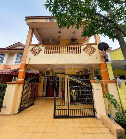 RENOVATED Double Storey Terrace Jalan Az-zaharah, Puncak Alam 1