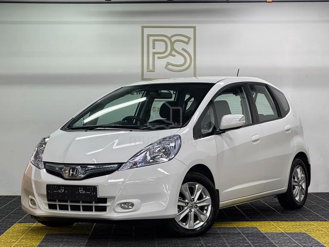 2013 Honda JAZZ 1.3 HYBRID (A) 147K ORI ONE LADY - 2