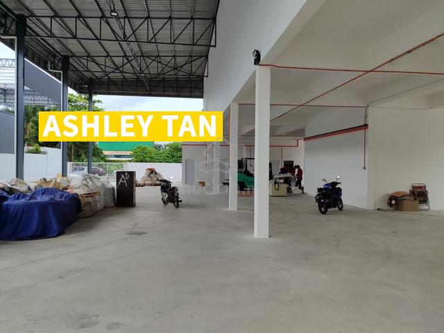 1.5 storey Factory Warehouse Taman Merak IKS Simpang Ampat 2tons Sale 1