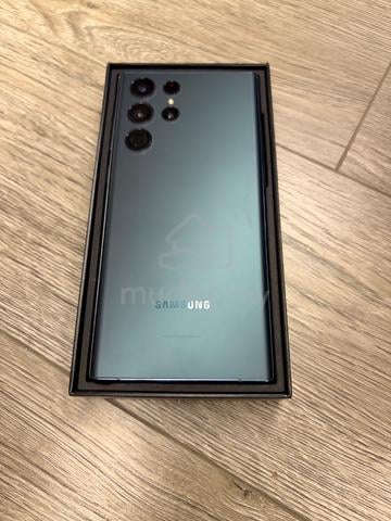 Samsung Galaxy S22 Ultra 256 GB - photo 2 of 3