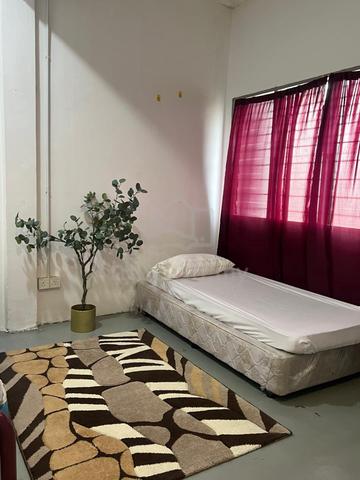Bilik sewa perempuan - Gombak 1