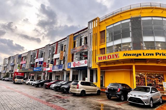 Bandar Seri Alam 3 Storey Shop For Sale, Masai, Tenanted ROI 3.78% 1