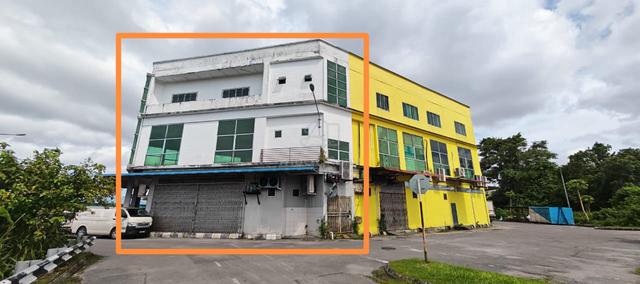 *π¬ Istana 3 Storey Big Corner Commercial Shophouse FOR SALES* 1