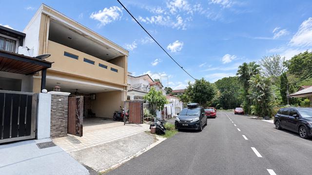 TERMURAH RENOVATED 2 Storey Desa 12 Bandar Country Homes , Rawang 1