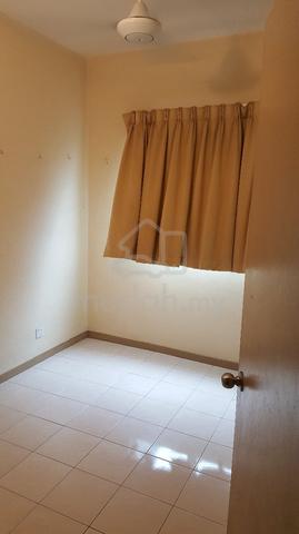 Nice Single Room for in Prima Tiara 1