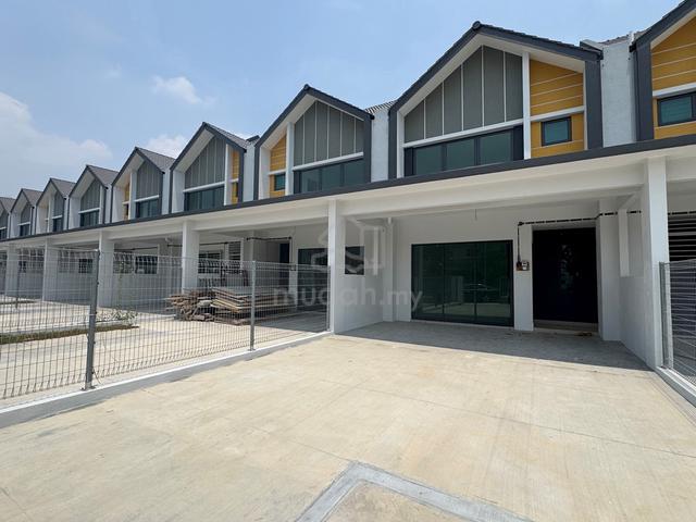 Klang Raja Nong Taman Bunga Raya New Double Storey Terrace 1