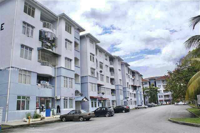 Kiambang Apartment 1