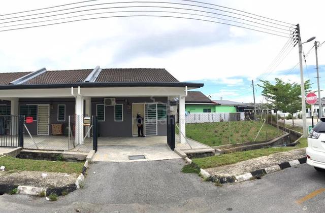 Uni Central Single Storey Corner For Rent 1