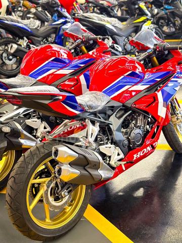 r15 honda bike