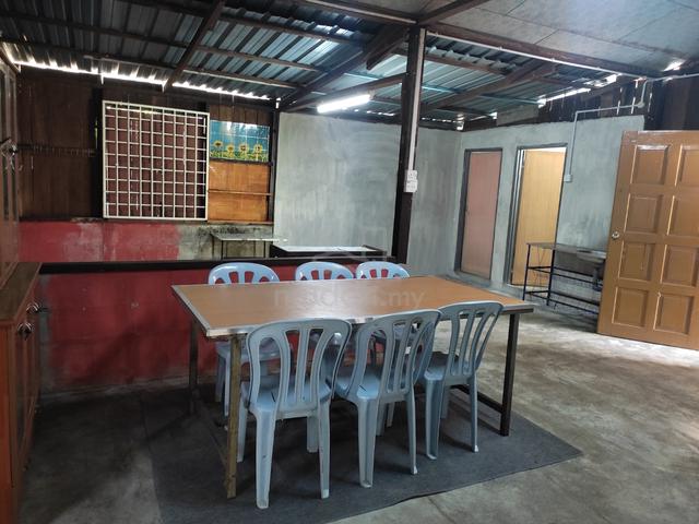 Rumah Kampung Luas Cantik Chenderong Balai 4