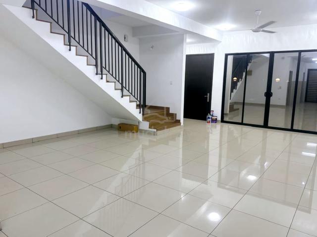 【AUTO GATE】2 Storey AYRA Kitchen Cabinet Near WETLAND KLANG 1