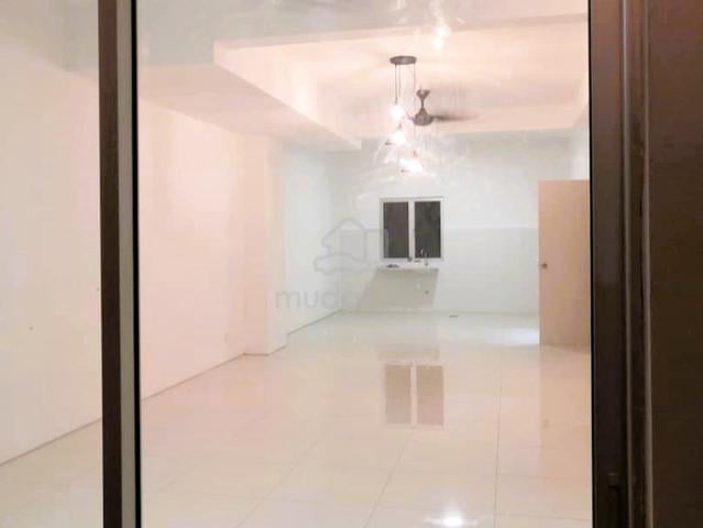 DOUBLE STOREY CYBERSOUTH, full FURNISH CASA GREEN FOR RENT TERRACED 1