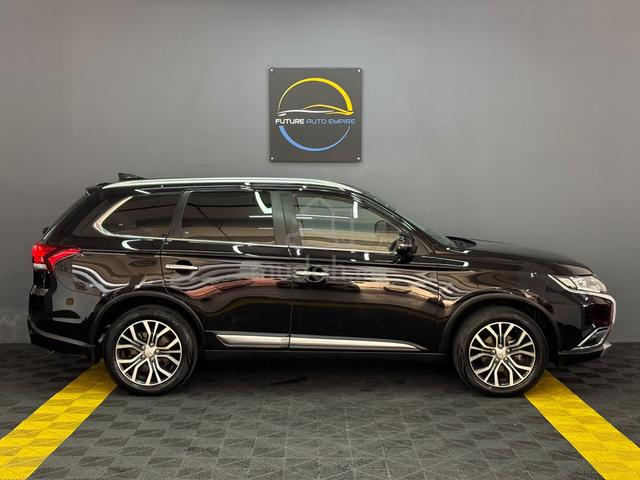 Mitsubishi OUTLANDER 2.0 4WD / 7 SEATER / REG 2020 - 4