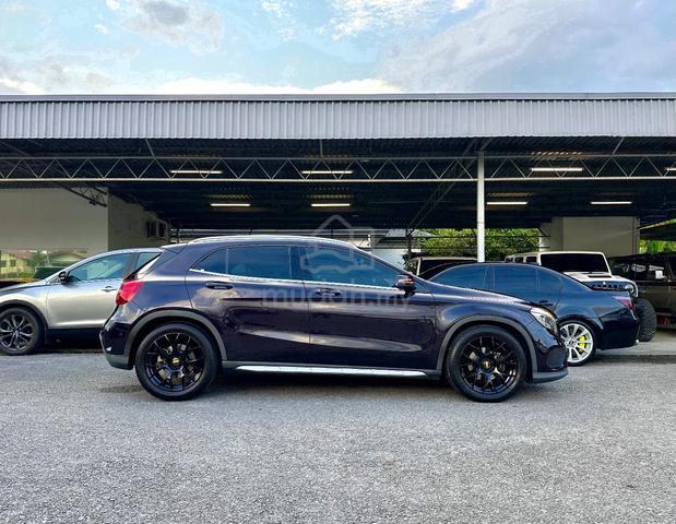 Mercedes Benz GLA180 AMG Line 1.6 (A) - 4