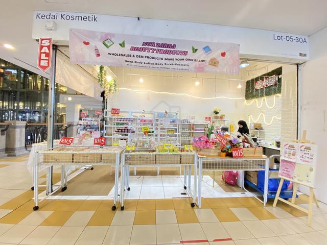 Cosmetic Shop For Sale Berjaya Times Sqare KL 5
