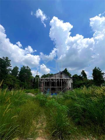 Tanah dan rumah untuk dijual 1