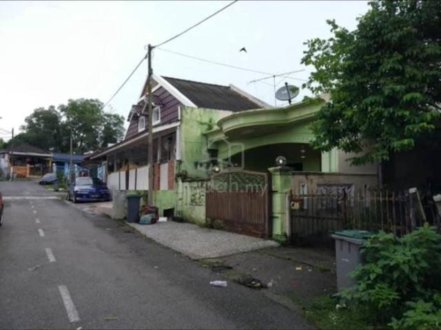 Single Storey Low Cost Taman Cantik, Kulai, Johor 1