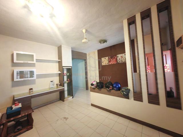 Taman mas falimn terrace house basic condition for sale 1