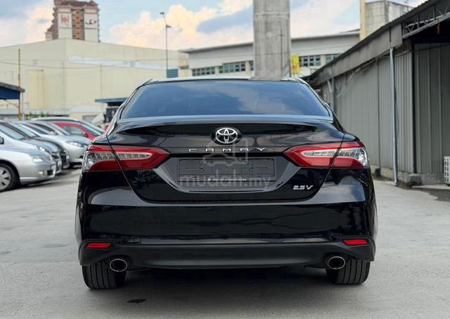 FULL SERVICE 8 SPEED 2018 Toyota CAMRY 2.5 V (A) - 4