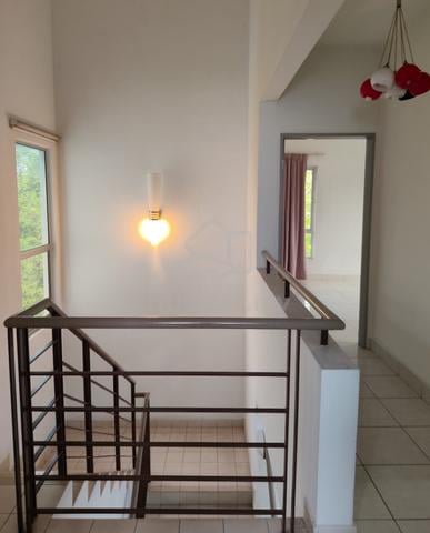 Lagoon Residences 3sty Townhouse Kota Kemuning [Freehold / Corner] 1