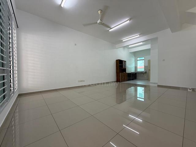 2 Storey Terrace House @ Maya Heights, Bandar Seri Alam, Full Loan 1