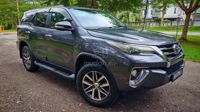 2017 Toyota FORTUNER 2.7 SRZ 4X4 2TR-FE (A) - 1