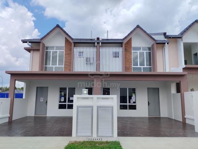 Belakang Zemart Enstek Teres 2 Tingkat Guarded 4 bedrooms 4 bathrooms 1