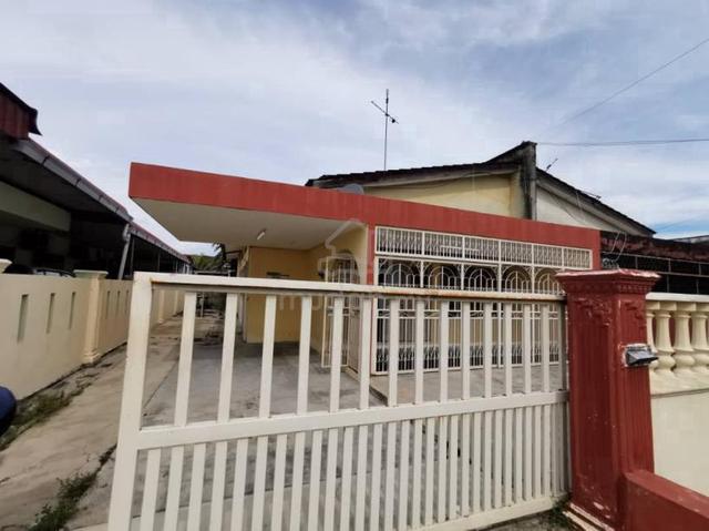 1 Storey Semi D House at Taman Sri Tenggara Parit Buntar ready move in 1
