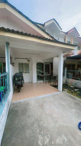 Taman Puchong Utama 2 sty Unfurnished 4 Beds 3 Baths Good condition 1