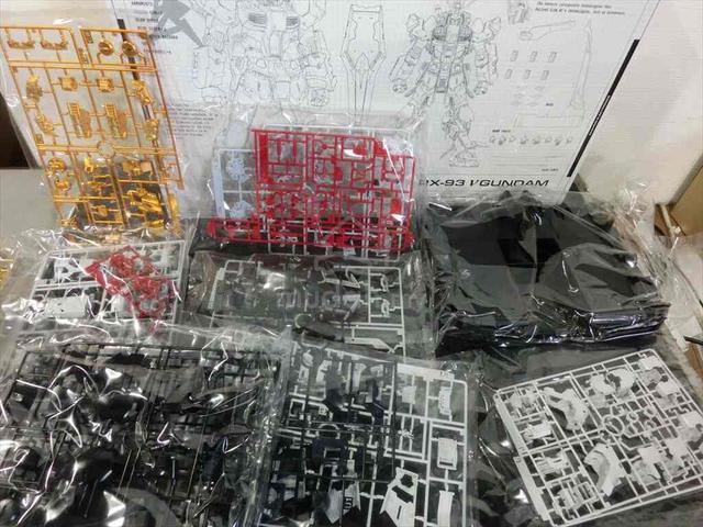 Bandai PGU 1/60 RX-93 Nu Gundam Model Kit - photo 4 of 5