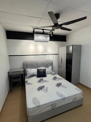 Southkey Midvalley Room for Rent 1