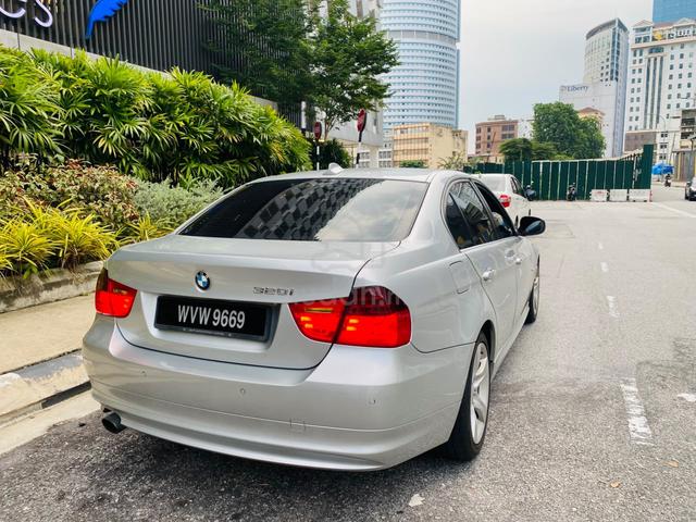 BMW 320i E90 LCI (2011) - Immaculate Condition - 4